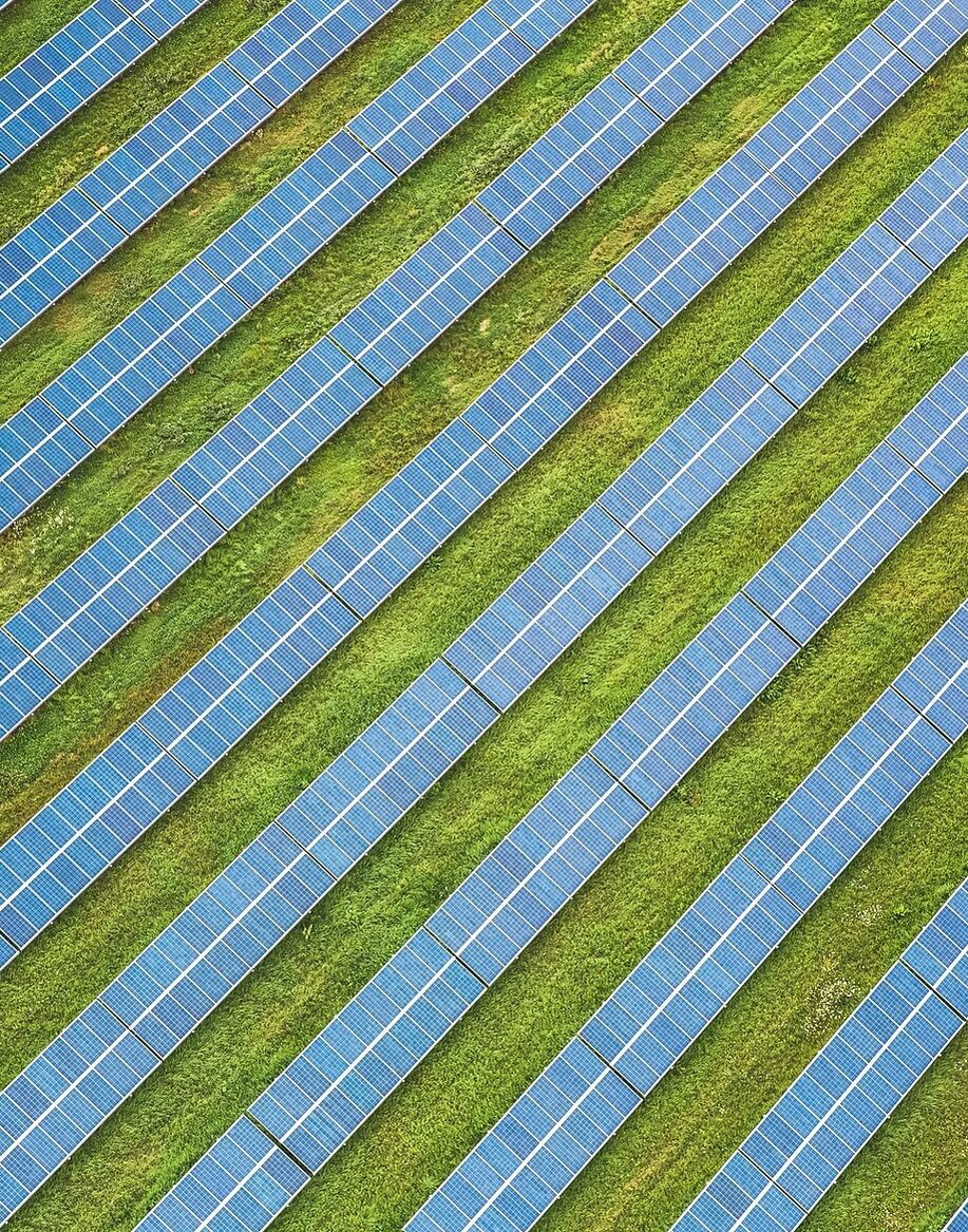 Luftaufnahme einer Solaranlage